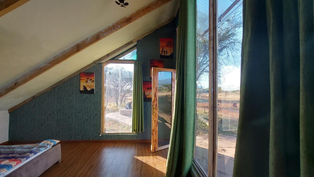 Kilimanjaro View Cabin-Amboseli Oloitokitok Екстериор снимка
