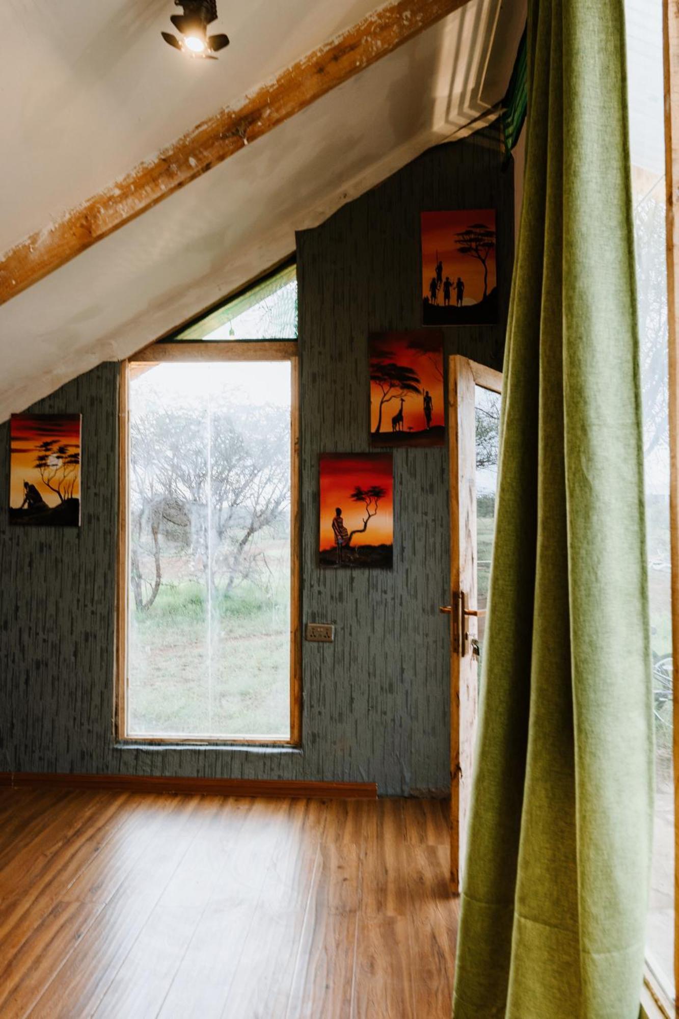 Kilimanjaro View Cabin-Amboseli Oloitokitok Екстериор снимка