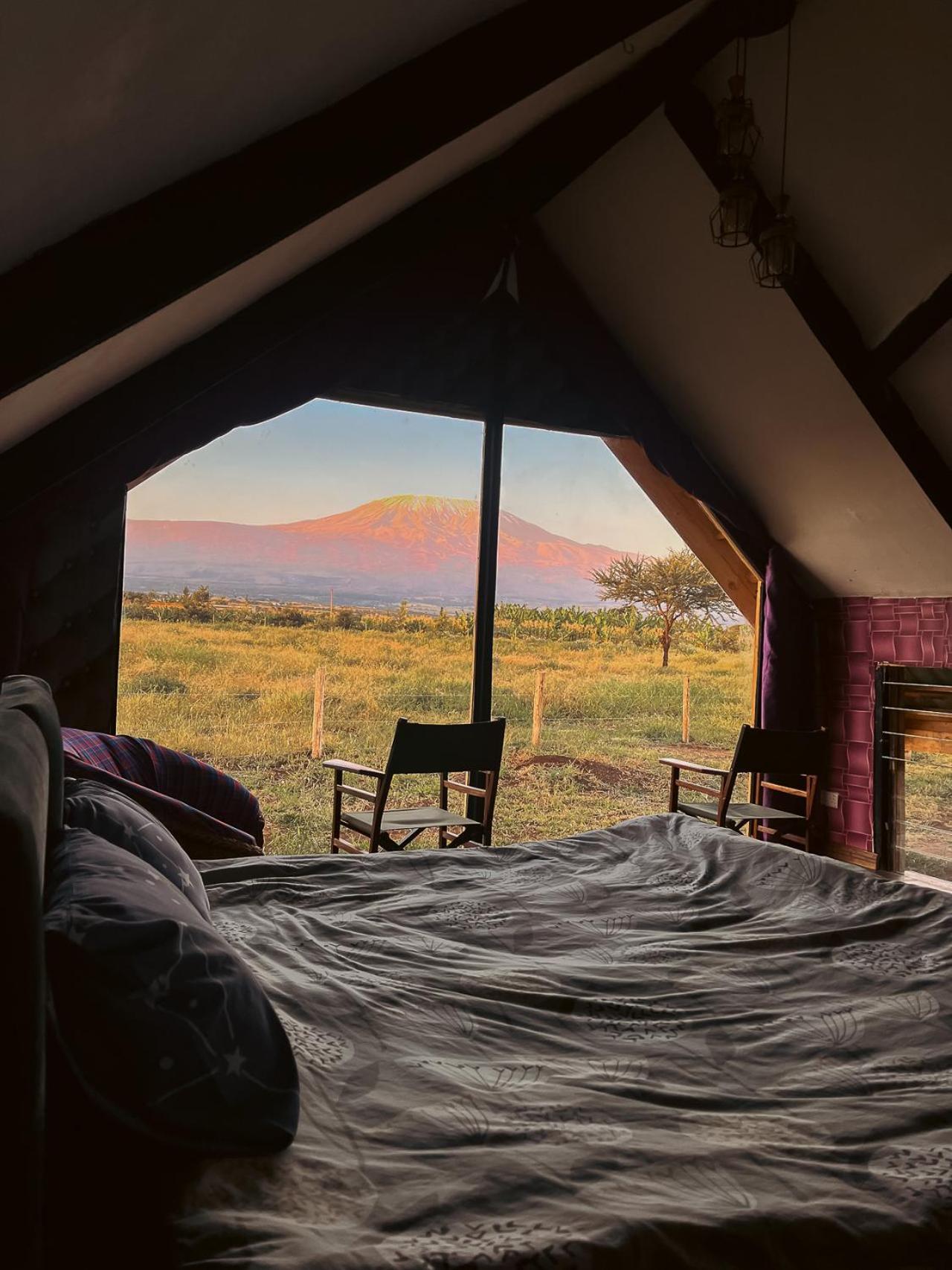 Kilimanjaro View Cabin-Amboseli Oloitokitok Екстериор снимка