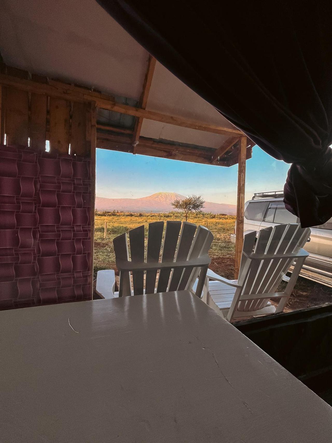 Kilimanjaro View Cabin-Amboseli Oloitokitok Екстериор снимка