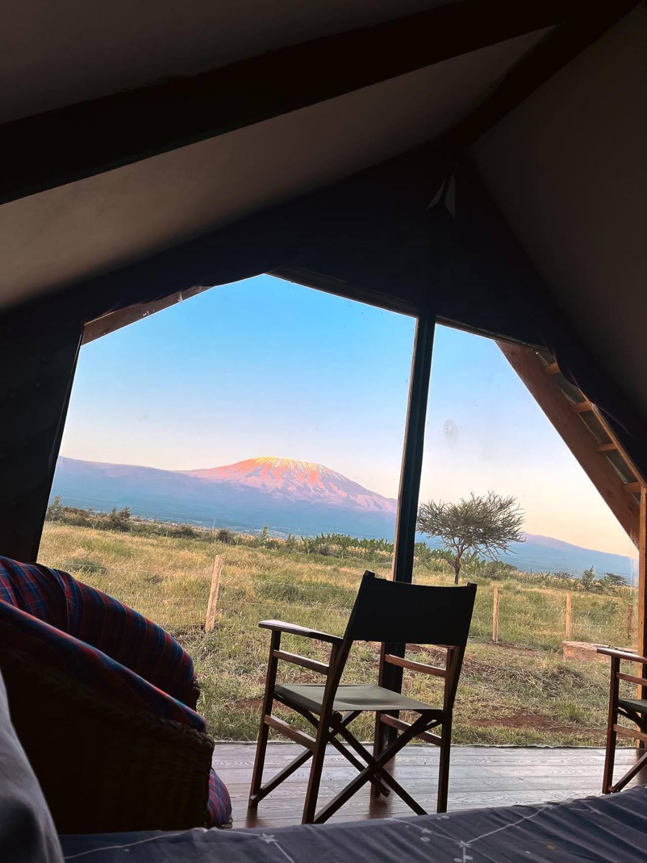 Kilimanjaro View Cabin-Amboseli Oloitokitok Екстериор снимка
