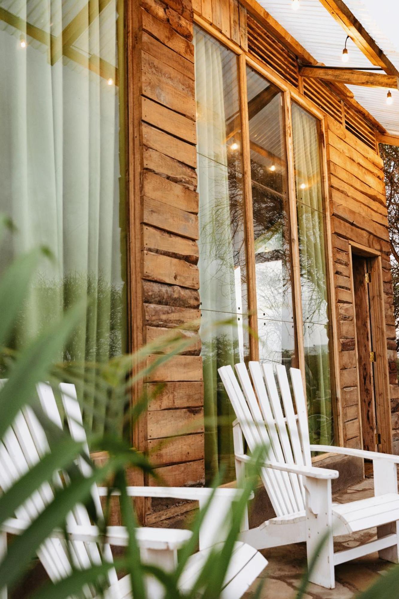 Kilimanjaro View Cabin-Amboseli Oloitokitok Екстериор снимка