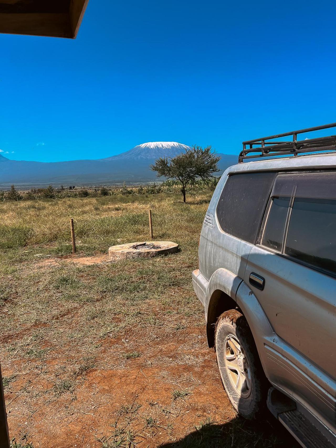Kilimanjaro View Cabin-Amboseli Oloitokitok Екстериор снимка