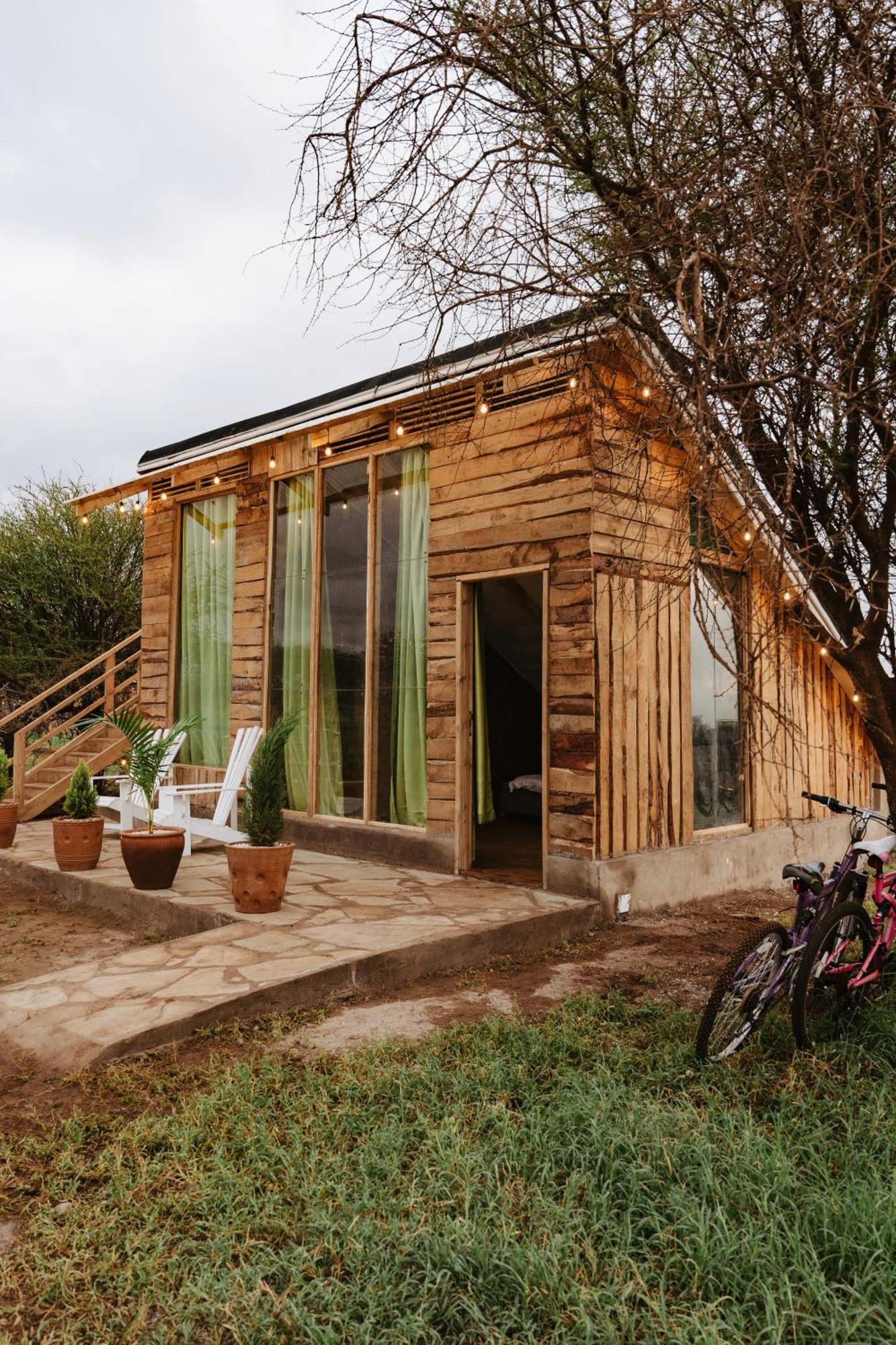 Kilimanjaro View Cabin-Amboseli Oloitokitok Екстериор снимка