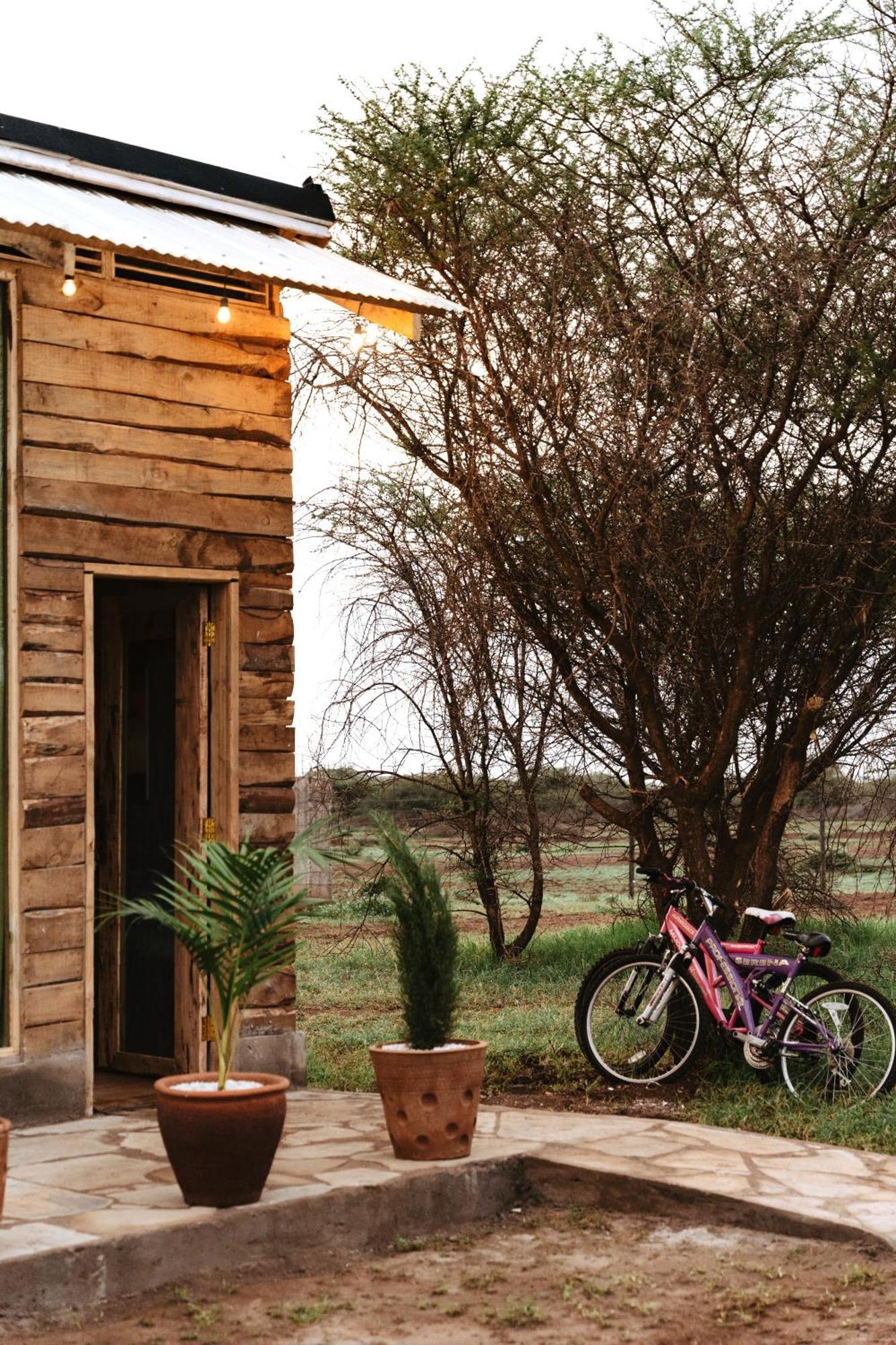 Kilimanjaro View Cabin-Amboseli Oloitokitok Екстериор снимка